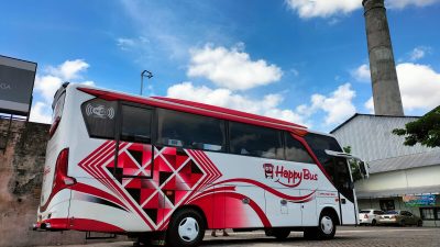 rental bus harian di surabaya