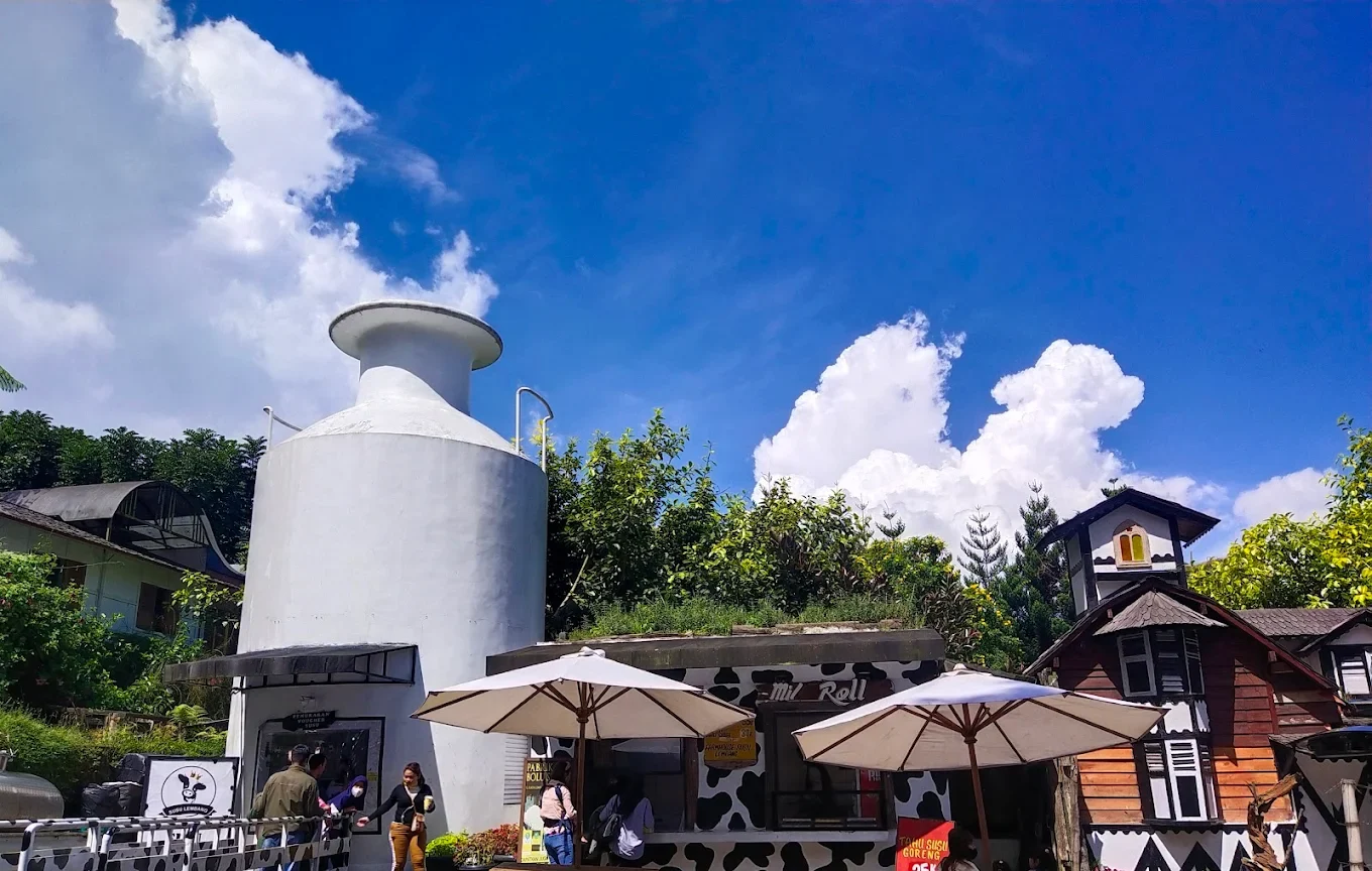 10 Rekomendasi Tempat Liburan Bandung yang Wajib Dikunjungi!