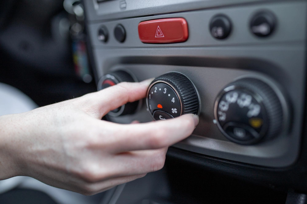 Penyebab AC Mobil Tidak Dingin dan Cara Mengatasinya!